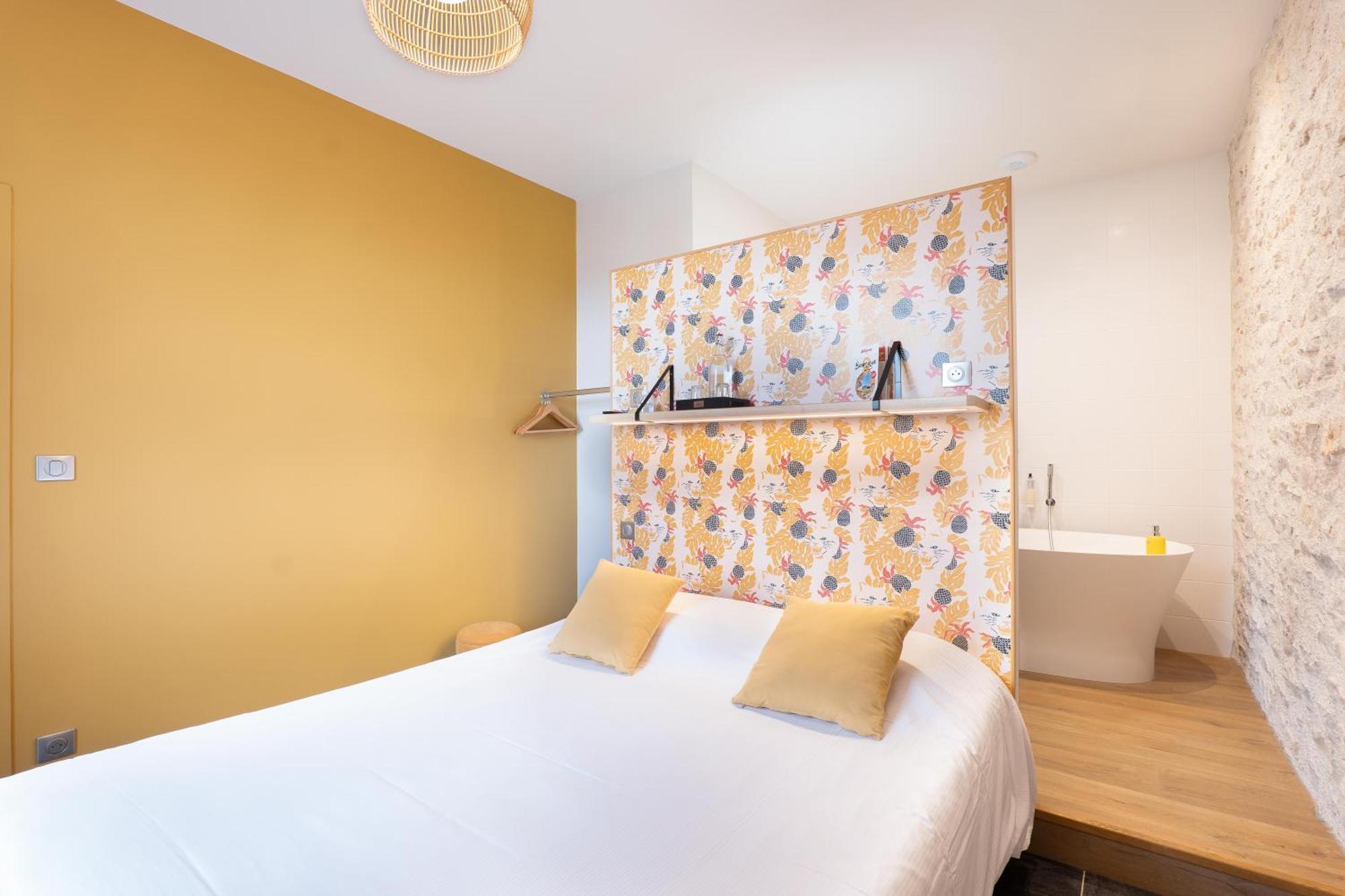 Chez Romain Solutre-Pouilly Экстерьер фото